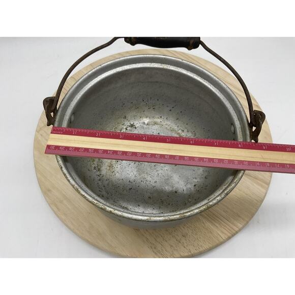 Vintage Aluminum Campfire Pot Kettle Bail Handle Rustic Primitive Cookware - Picture 9 of 9